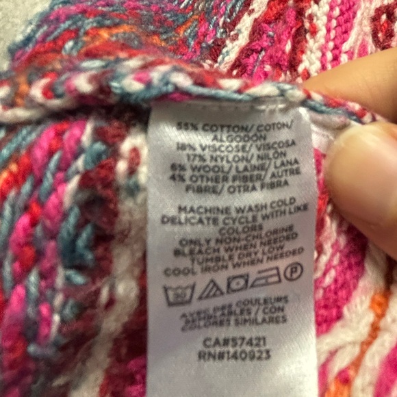 Loft: comfy and vibrant sweater! - Picture 5 of 5